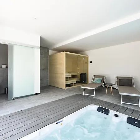 Villa Omnia *